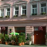 5 Apart-hotel