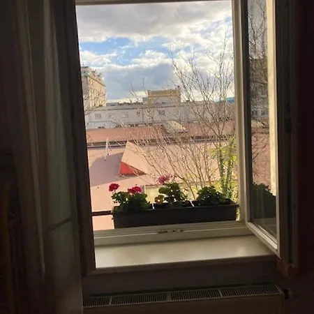 5 Apartahotel