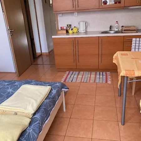 5 Apartahotel 3*